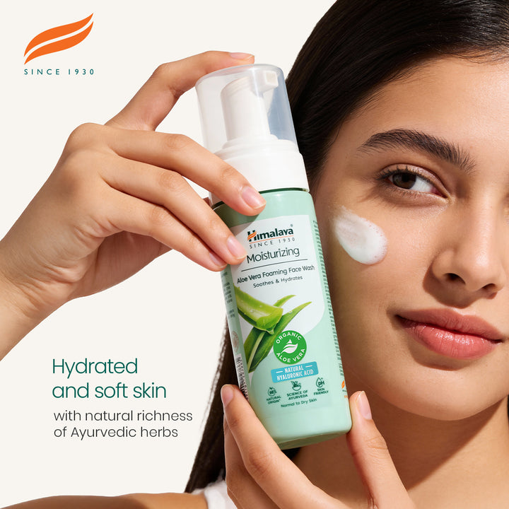 Himalaya Moisturizing Aloe Vera Foaming Face Wash - 150 ml