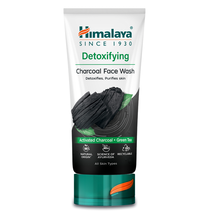 Himalaya Detoxifying Face Wash with Activated Charcoal & Green Tea - 150 ml