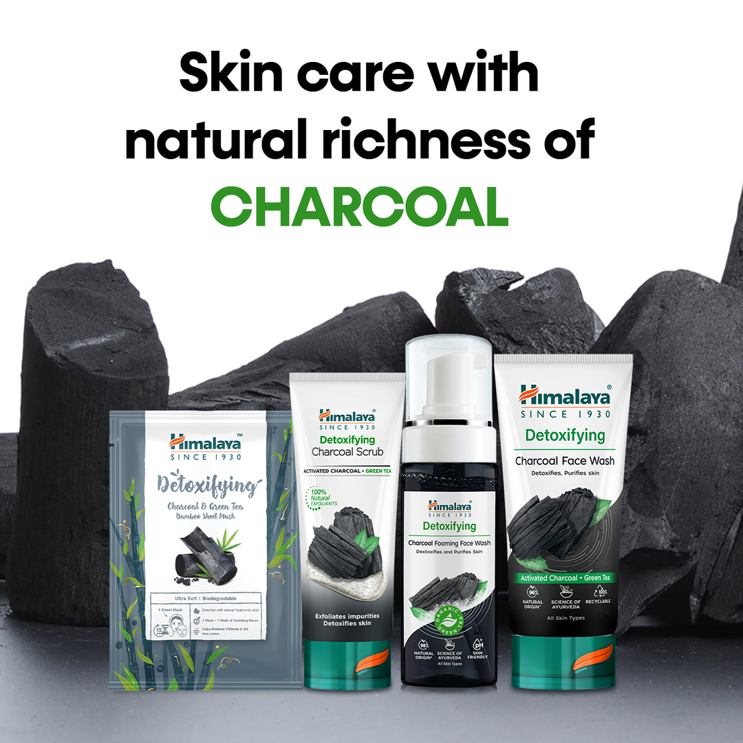 Himalaya Detoxifying Face Wash with Activated Charcoal & Green Tea - 150 ml