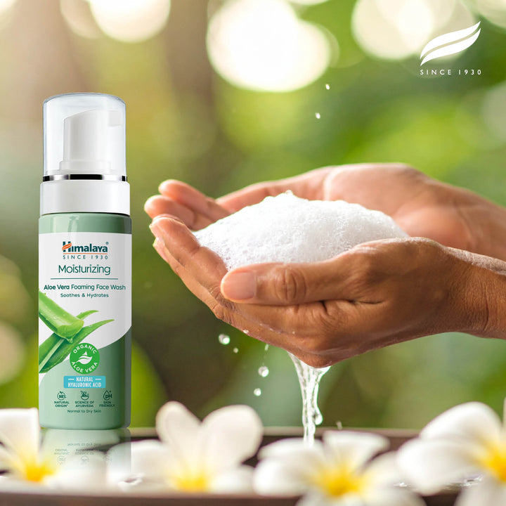 Himalaya Moisturizing Aloe Vera Foaming Face Wash, 150 ml