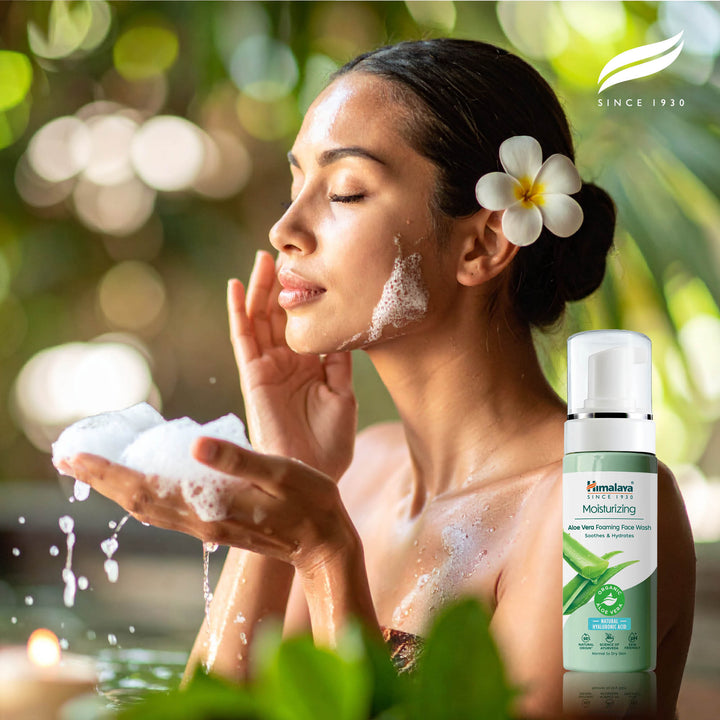 Himalaya Moisturizing Aloe Vera Foaming Face Wash, 150 ml