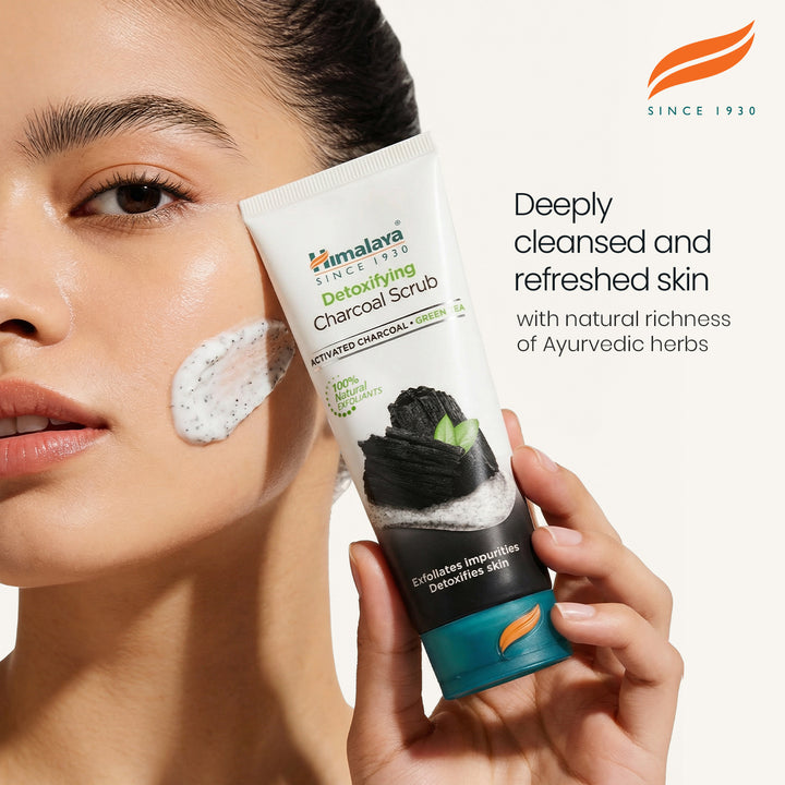 Himalaya Detoxifying Charcoal Scrub - 75ml