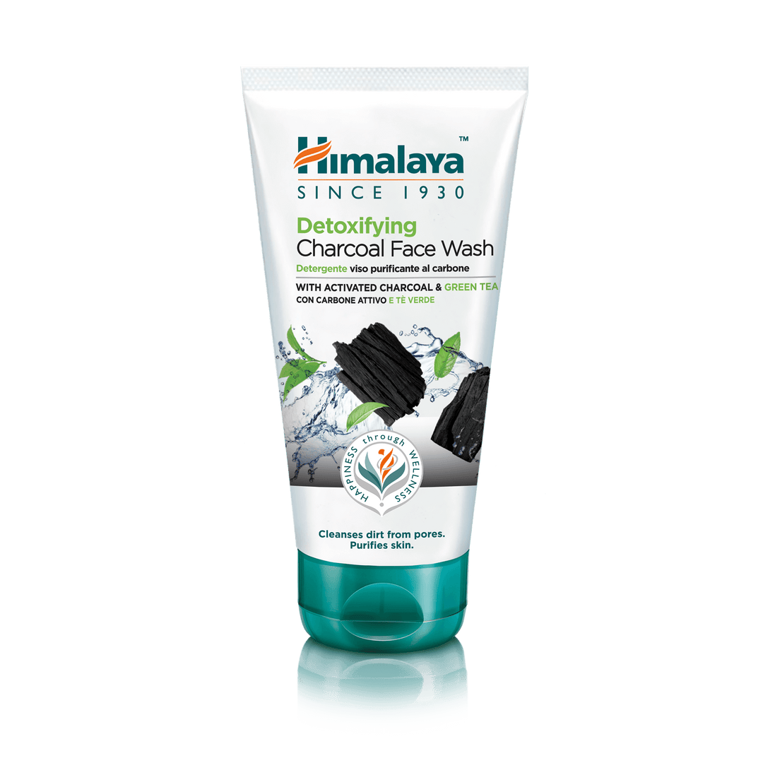 Detoxifying Face Wash with Activated Charcoal & Green Tea 150ml